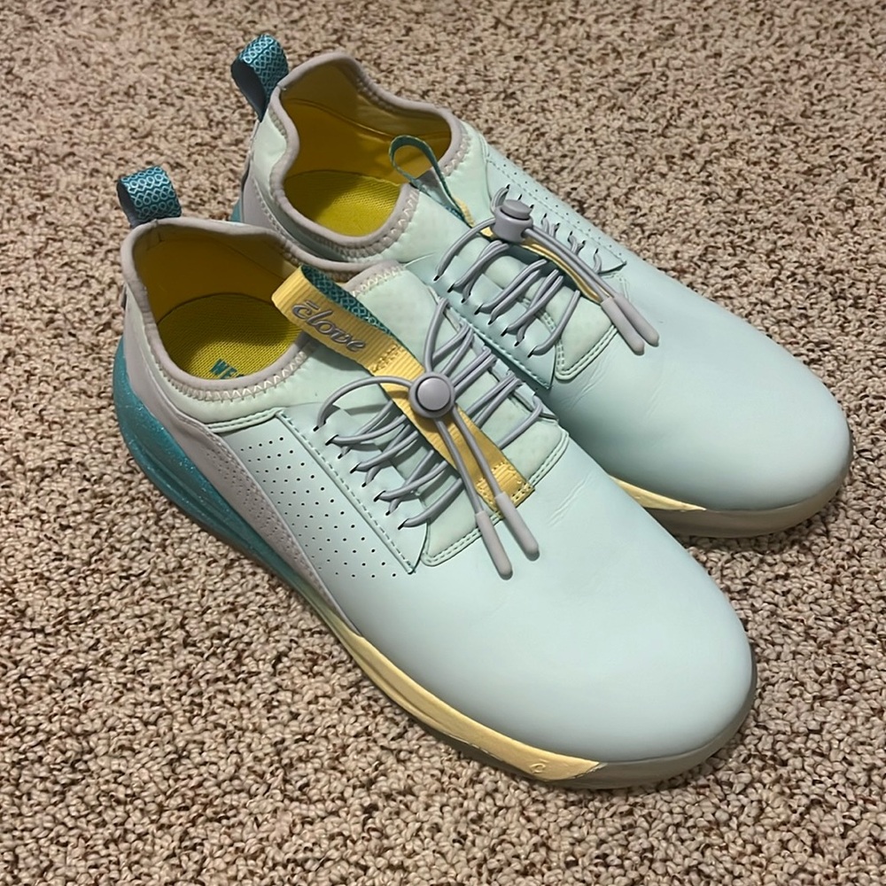 Clove Nursing Shoes